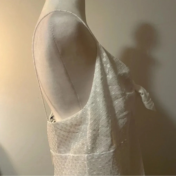 Alice And Olivia Roe White Tie Front Dress Size 12 NWT - Picture 9 of 9